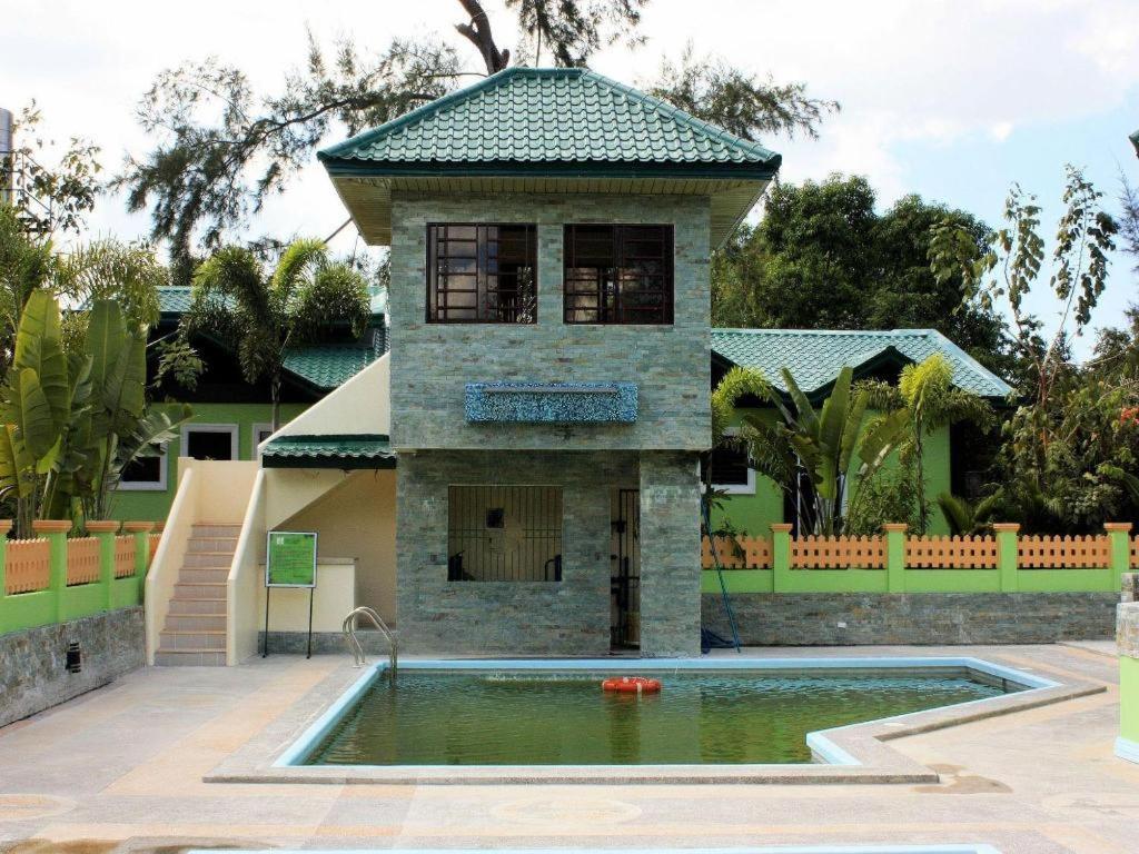 Dureme Mansion Hotel And Resort Castillejos Exterior photo